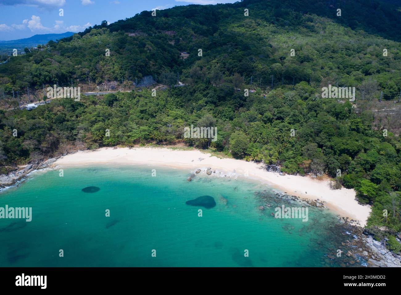 Laem canta spiaggia tropicale a Phuket, Thailandia Foto Stock