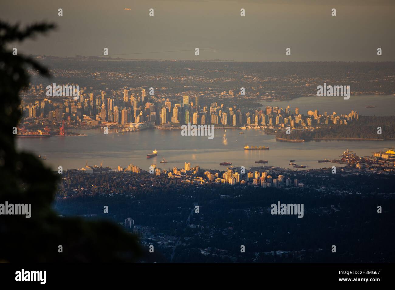 Città di Vancouver, Burrard Inlet e il porto della metropolitana Vancouver. Foto Stock