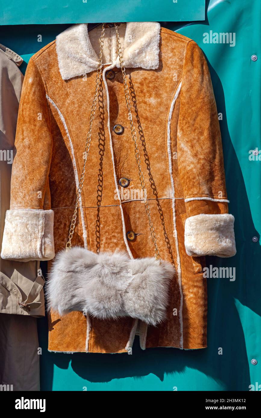 Borsa soffice e cappotto in pelle di capra Winter Fashion Foto Stock