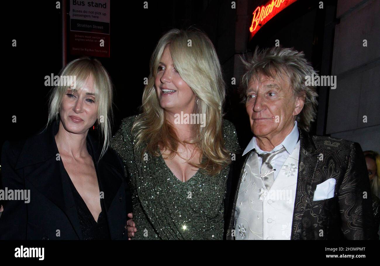 il ristorante di langan riapre a mayfair Rod Stewart e altri si recarono alla festa Foto Stock