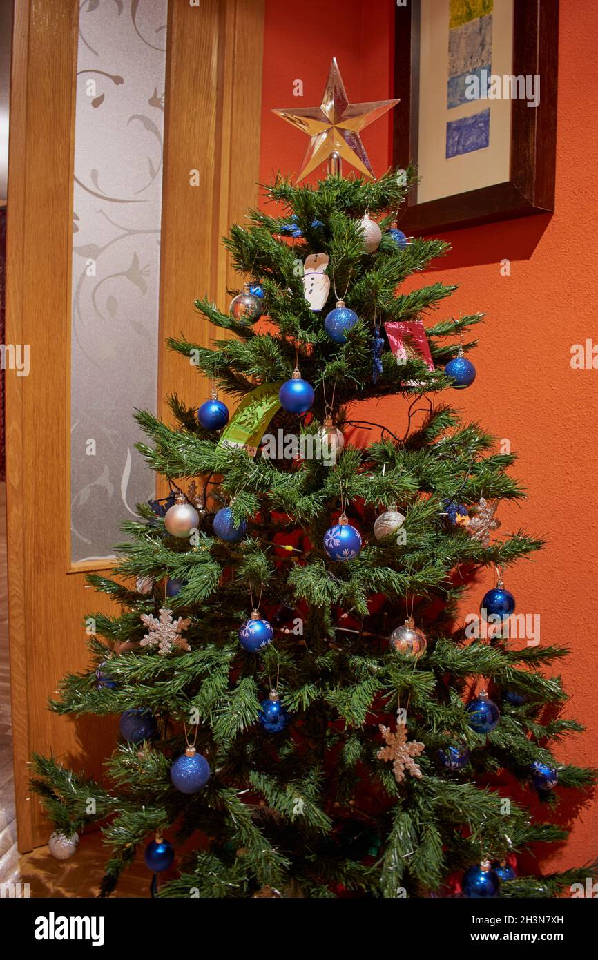 Calza Di Natale Con Iniziale J – 50 Cm, Rossa, In Cotone Con Polsino Bianco, Ricamata, Per Camino O Albero