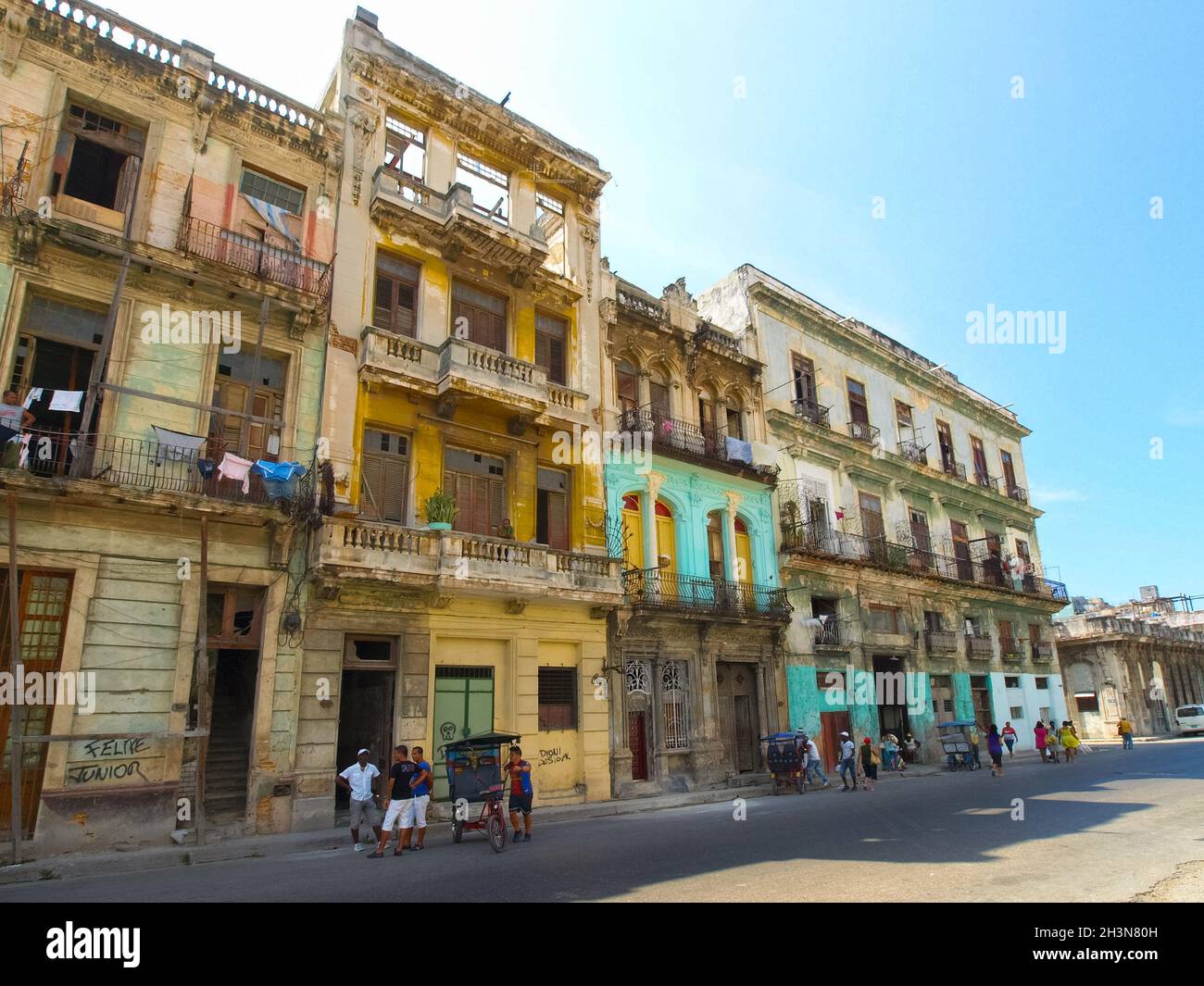 Strade di l'Avana, una passeggiata a piedi a l'Avana. Foto Stock