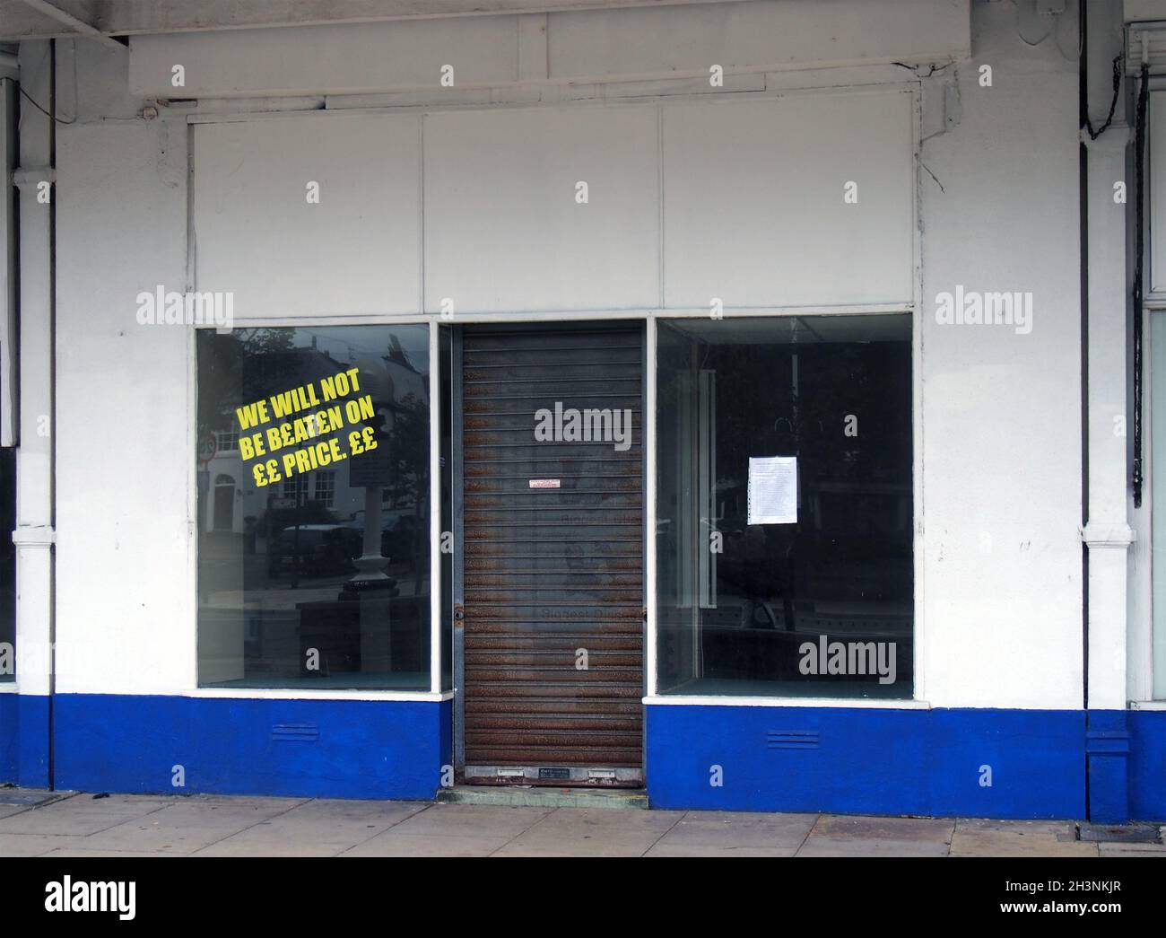 Negozio abbandonato in lord Street a southport, merseyside con negozio vuoto Foto Stock