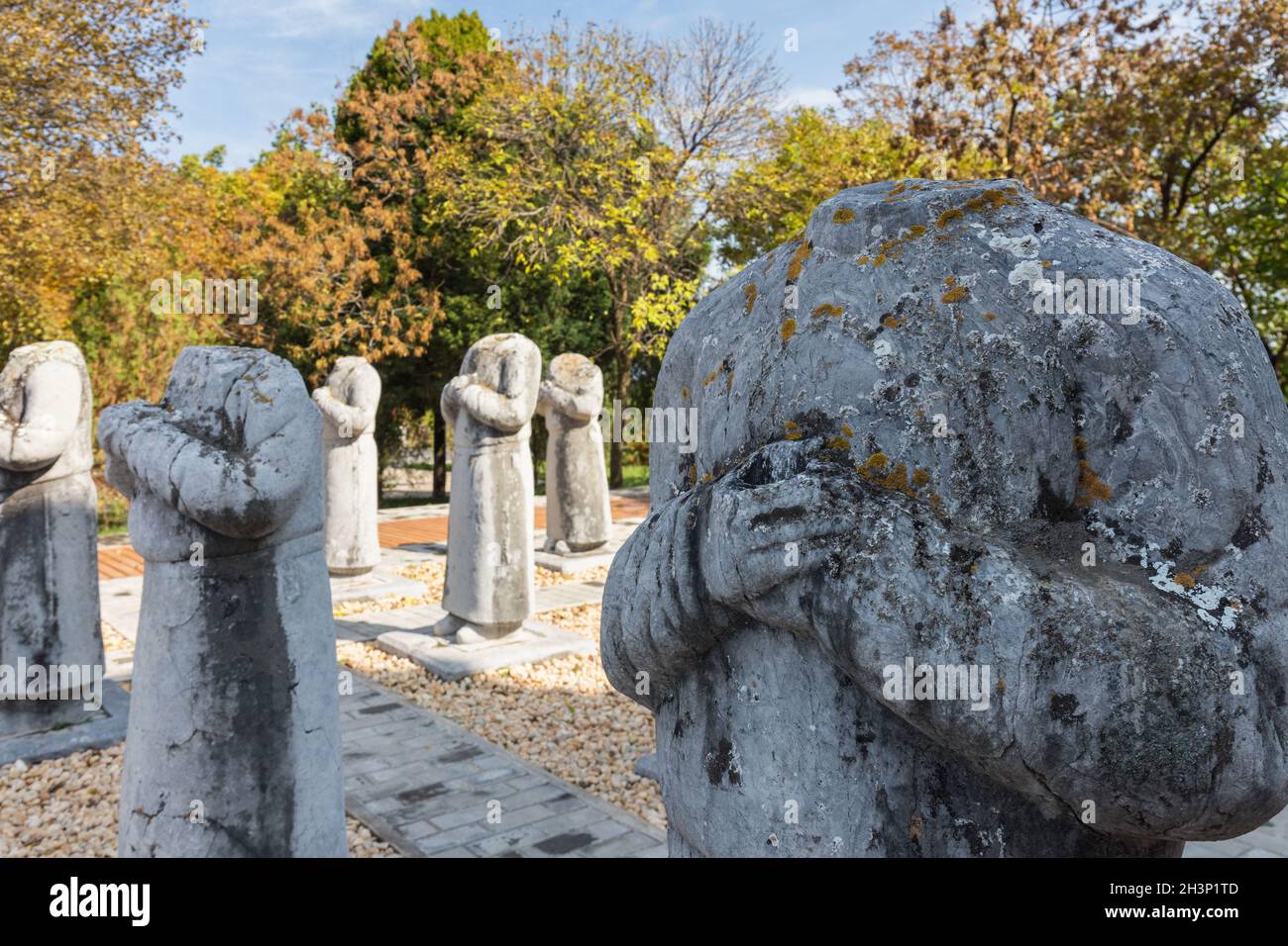 Statue in pietra di ambasciatori stranieri nel Mausoleo di qianling Foto Stock