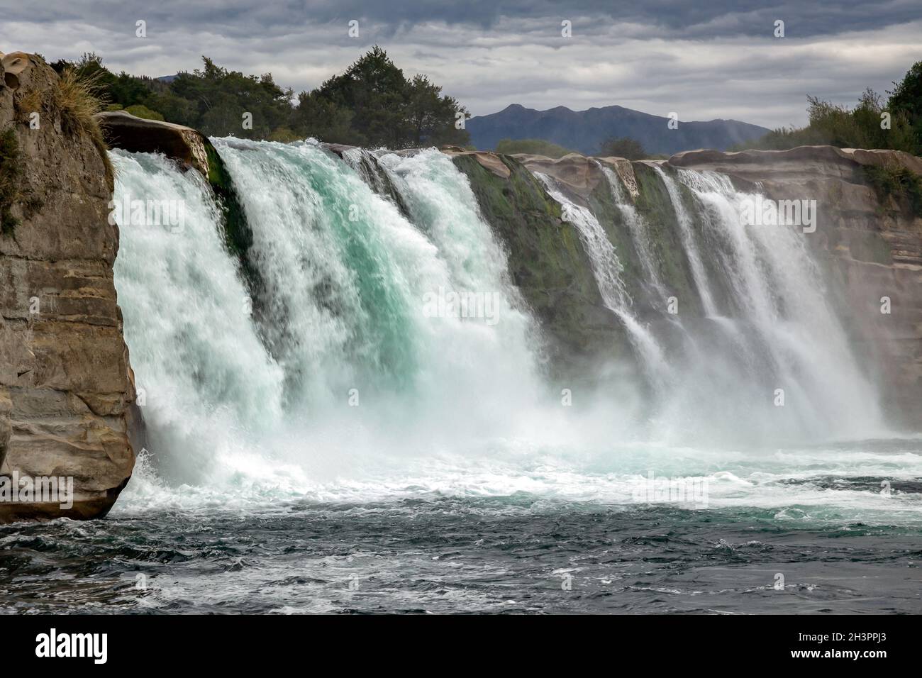 Vista della cascata di Maruia in Nuova Zelanda Foto Stock