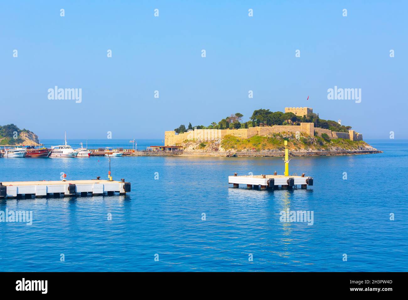 Pigeon Island con castello pirata, Kusadasi, Turchia Foto Stock