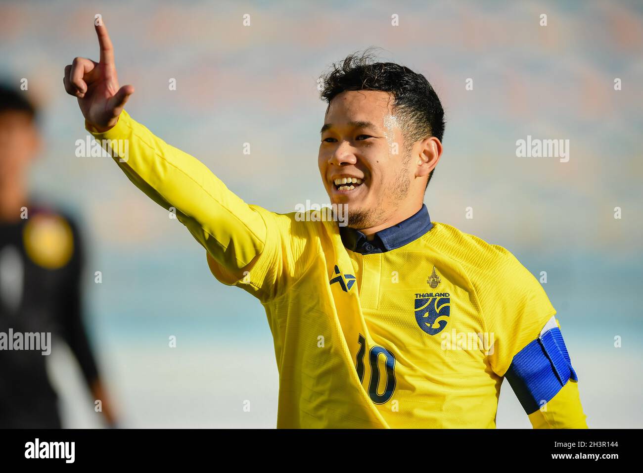 Thanawat Suengchitthawon della Thailandia festeggia un gol durante la AFC U23 Asian Cup Uzbekistan 2022 Group J turno di qualificazione tra la Thailandia e il Laos allo stadio MFF. (Punteggio finale; Thailandia 3:0 Laos) Foto Stock