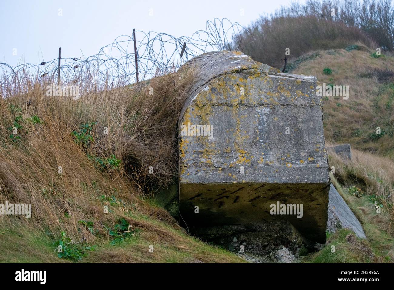 Bunker tedesco sulla costa vicino Etretat, le spiagge Normandia Landing in Normandia Francia Foto Stock