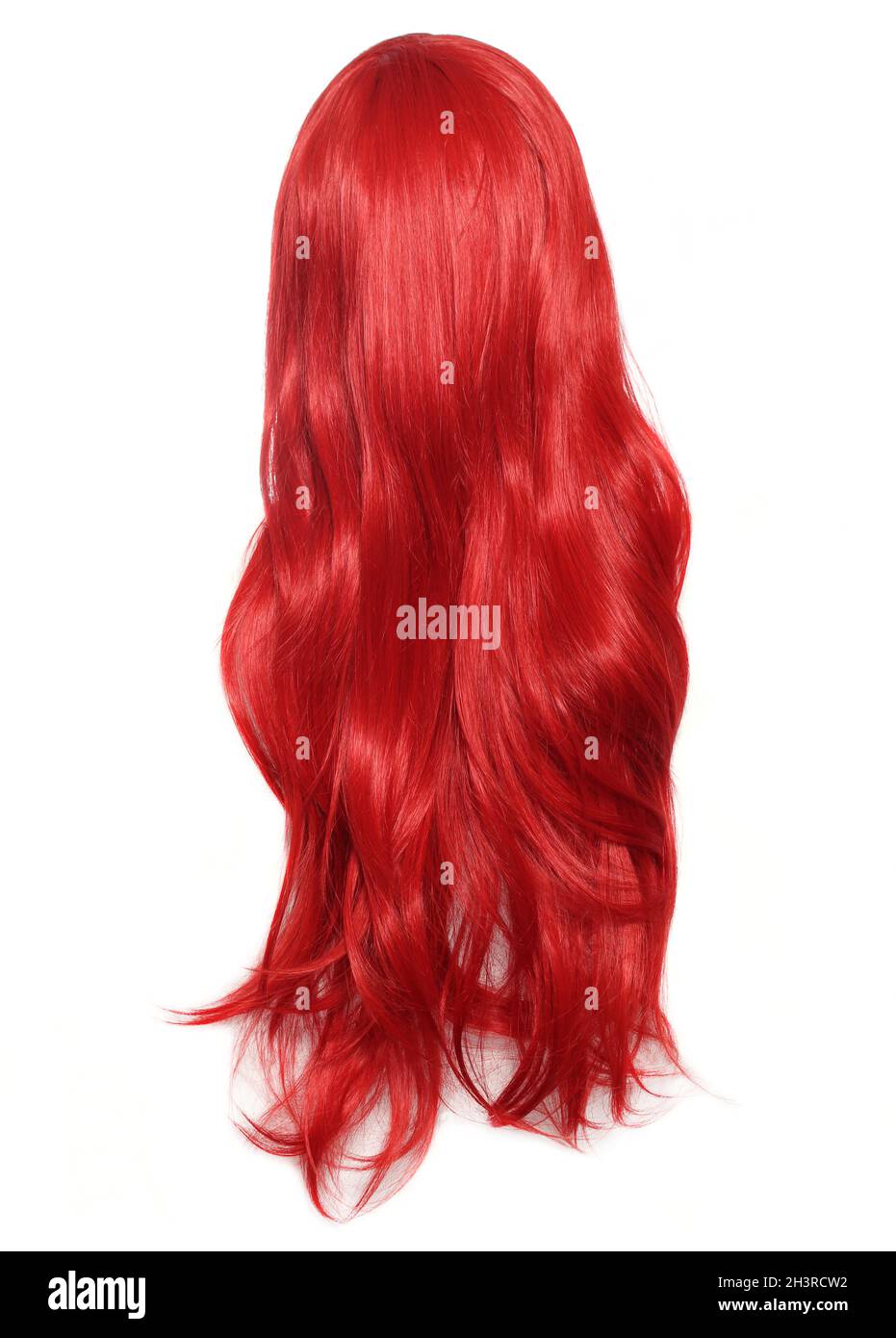 Red ANIME Style Wig su testa manichino isolata su bianco sfondo Foto Stock