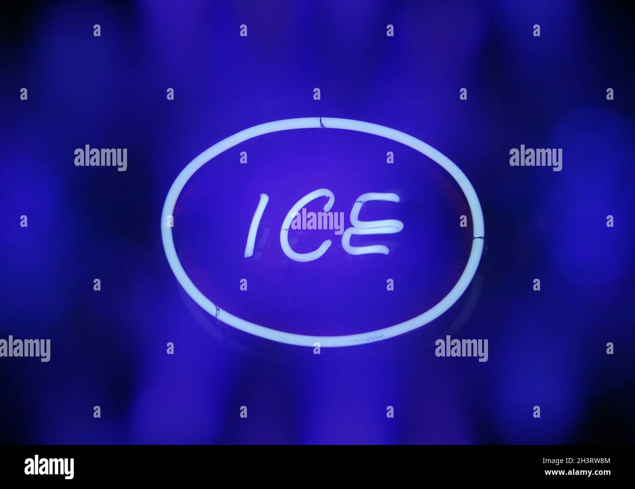 Vintage Neon insegne sul ristorante Wall Ice Foto Stock