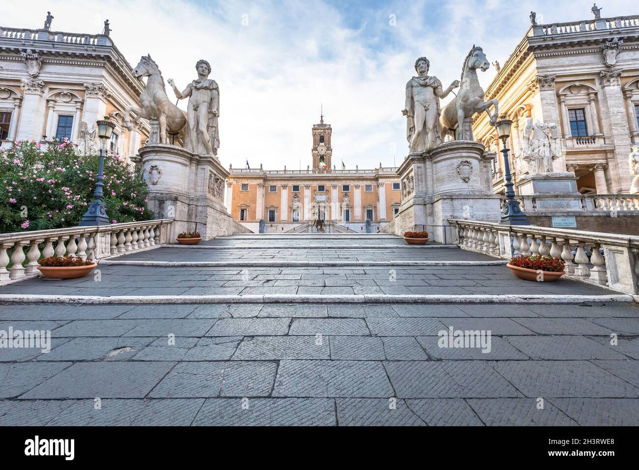 Scalinata per Piazza del Campidoglio a Roma. Realizzato da Michelangelo, è la casa di Roma City Hal Foto Stock