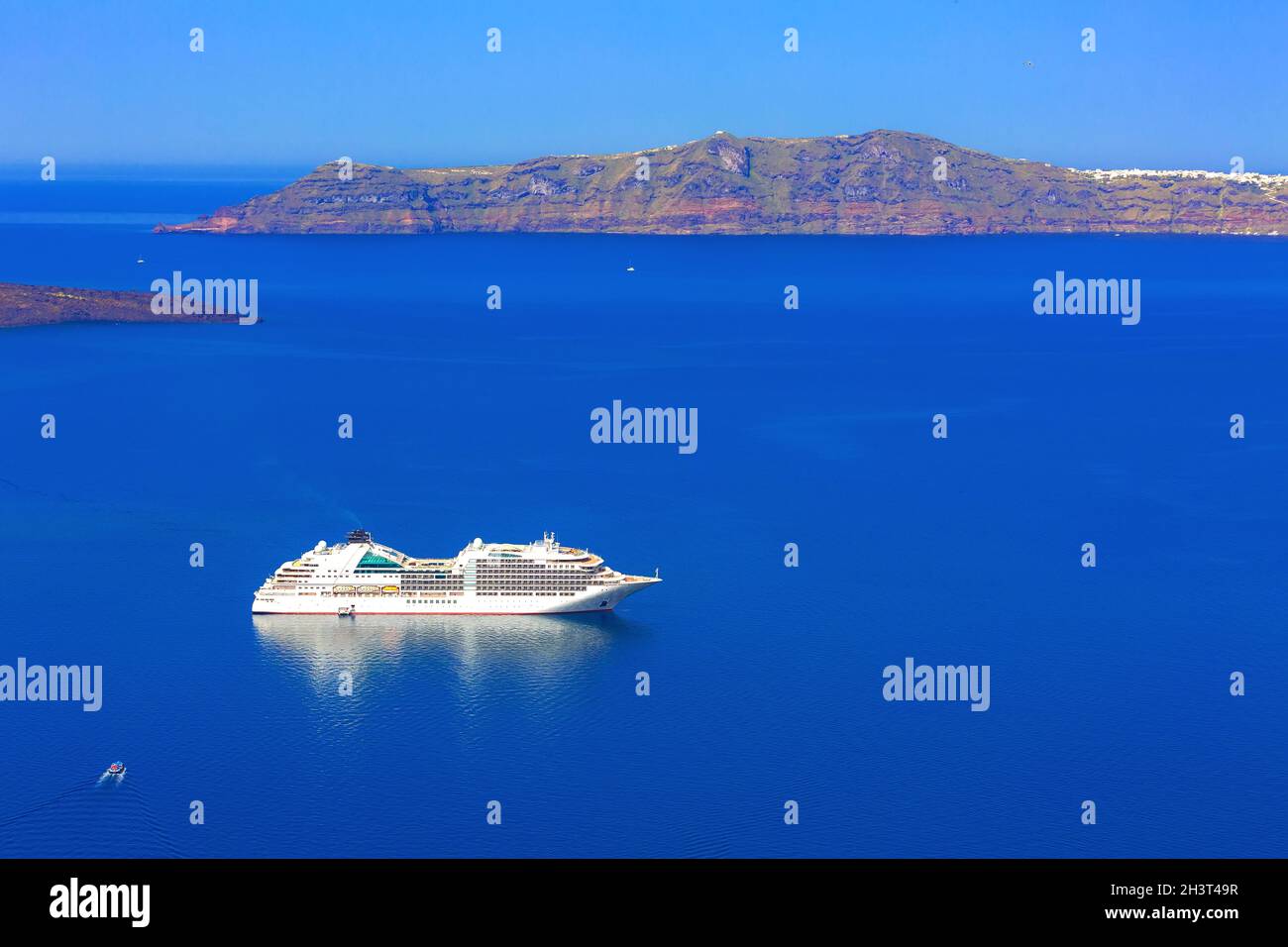 La nave di crociera, Santorini, Grecia Foto Stock