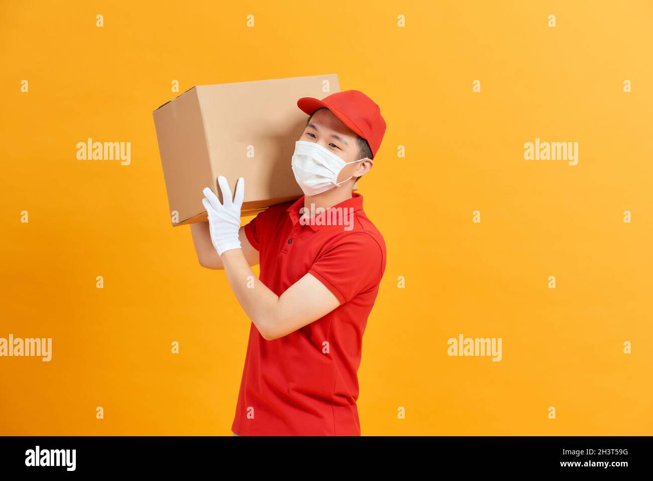 Consegna delle merci durante la prevenzione del coronovirus, Covid-19 Foto Stock