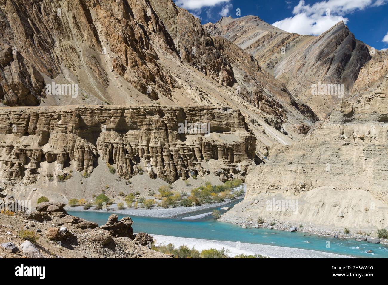 Confluenza dei fiumi Tsarab e Zara Foto Stock