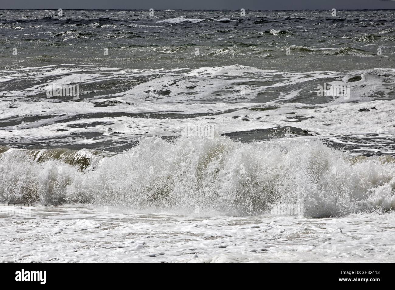 Northsea con forte surf, costa occidentale Hoernum, Sylt, Schleswig-Holstein, Germania, Europa Foto Stock