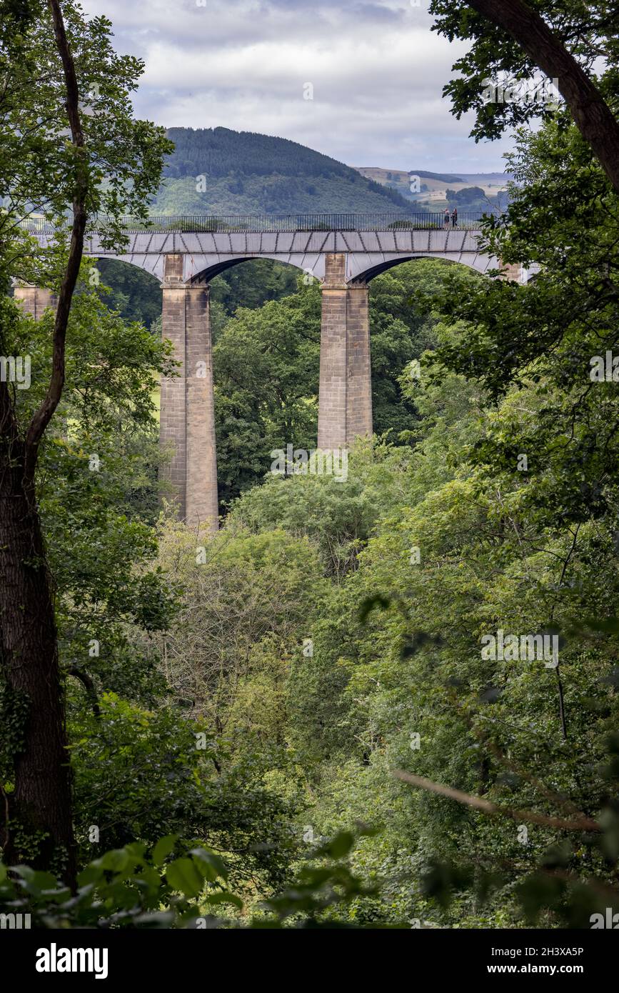 FRONCYSYLLTE, WREXHAM, GALLES - LUGLIO 15 : Vista dell'acquedotto di Pontcysyllte vicino a Frontcysyllte, Wrexham, Galles, Regno Unito il 15 Luglio 202 Foto Stock