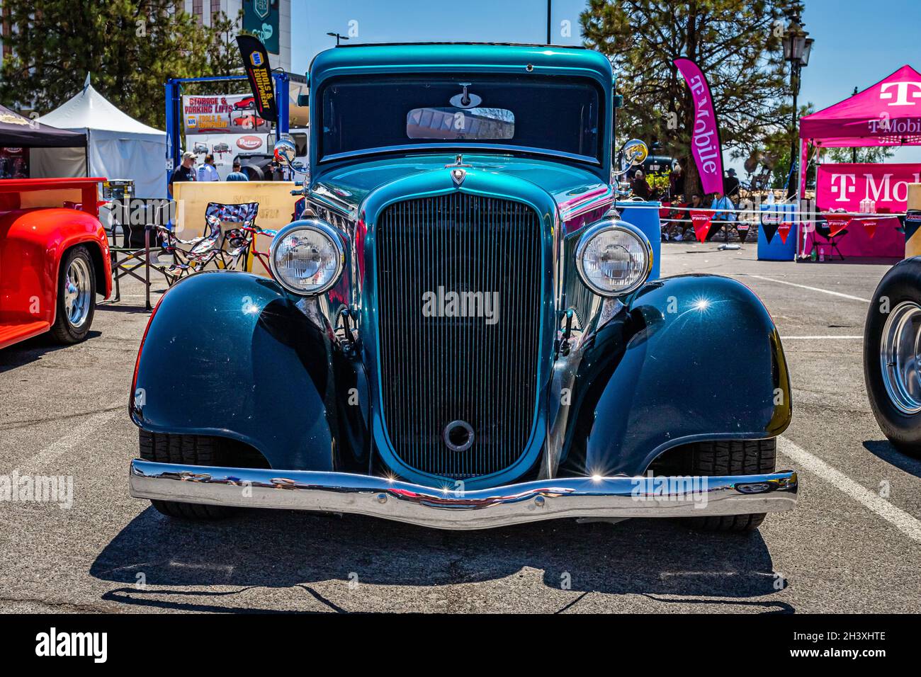 Reno, NV - 4 agosto 2021: 1933 Plymouth Model PC Sedan ad una fiera locale. Foto Stock