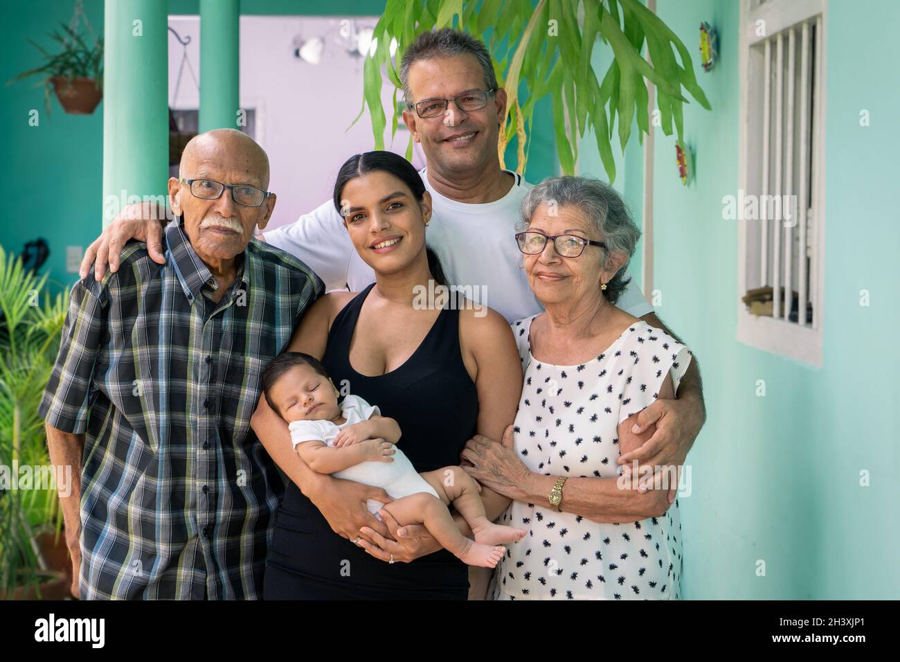 Foto di famiglia di quattro generazioni Foto Stock