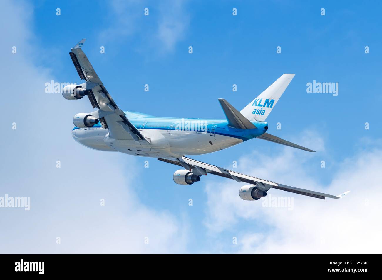 KLM Asia Boeing 747-400 aereo Sint Maarten aeroporto nei Caraibi Foto Stock