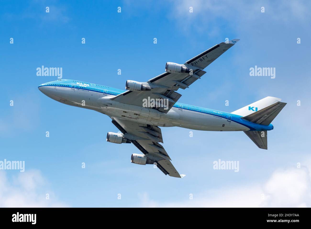 KLM Asia Boeing 747-400 aereo Sint Maarten aeroporto nei Caraibi Foto Stock