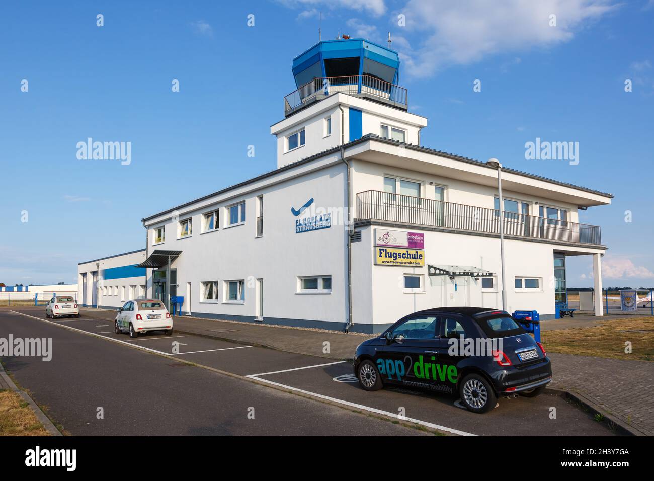 Aeroporto di Strausberg Terminal e Torre Foto Stock