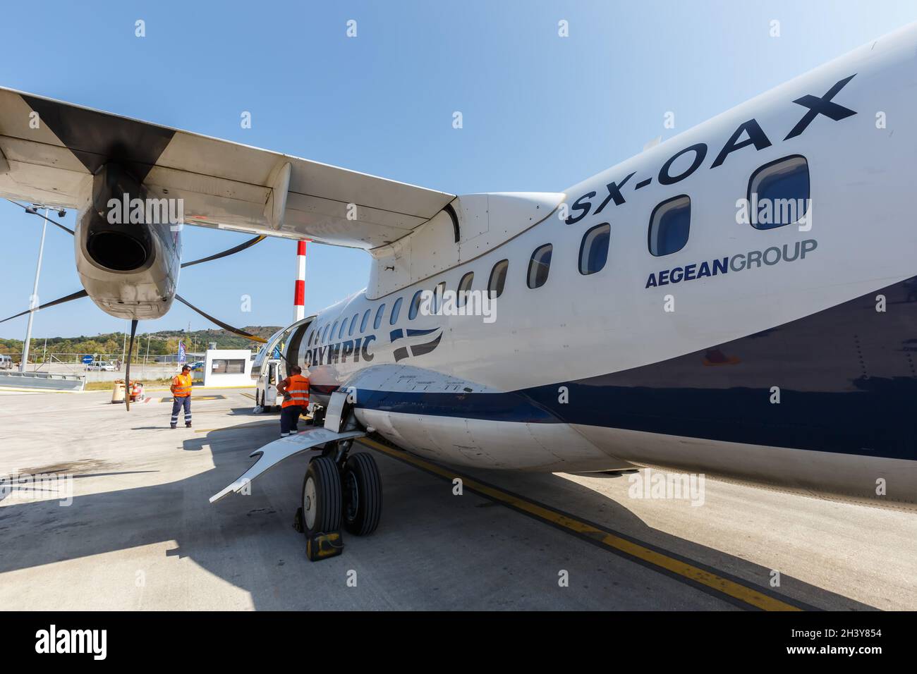 Olympic Air ATR 42-600 aereo aeroporto di Zante in Grecia Foto Stock