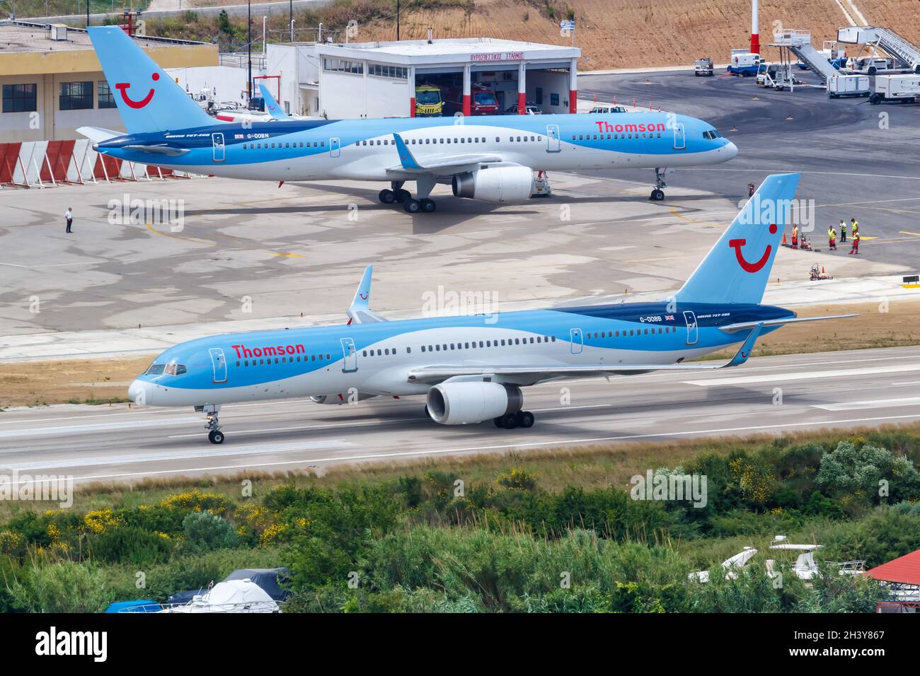 Thomson Airways Boeing 757-200 Aircraft aeroporto di Skiathos in Grecia Foto Stock