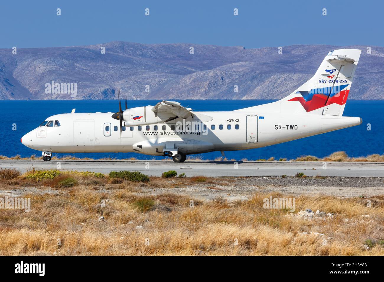 Sky Express ATR 42-500 Aircraft Heraklion Airport, Creta Foto Stock