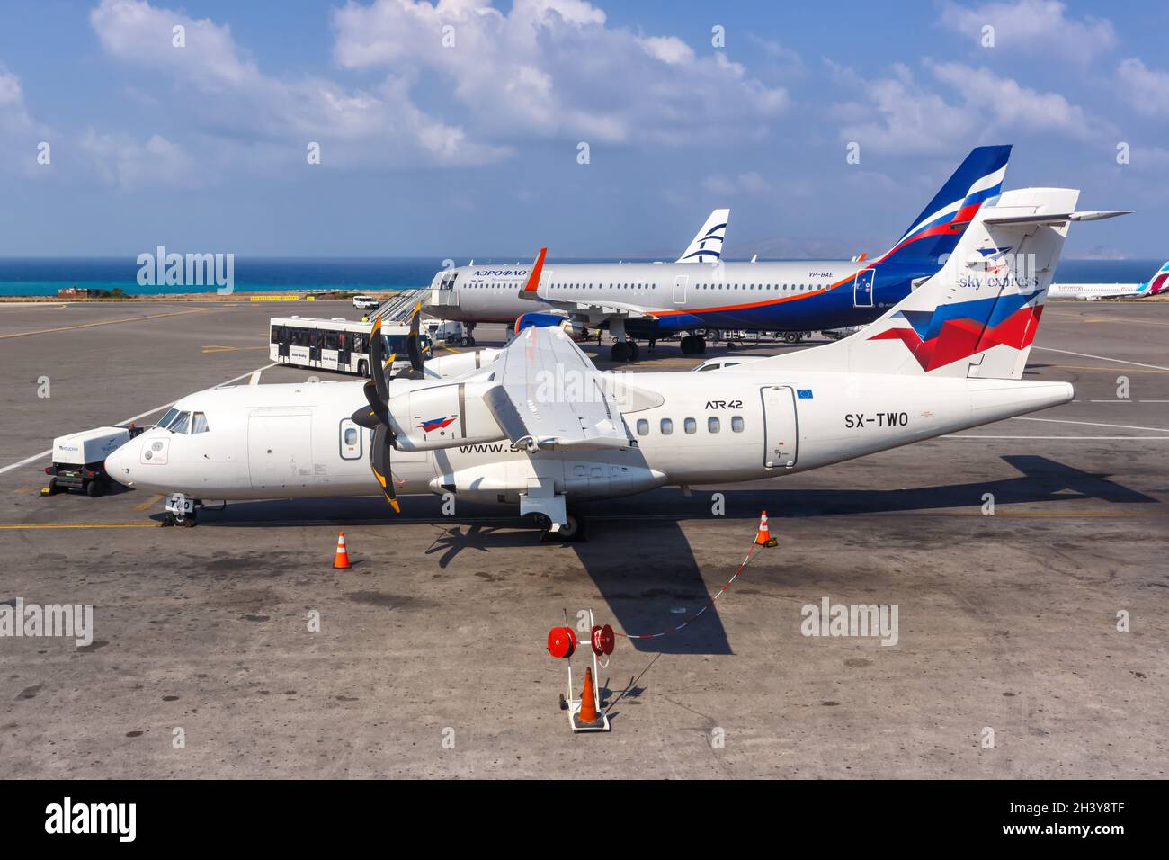 Sky Express ATR 42-500 Aircraft Heraklion Airport, Creta Foto Stock