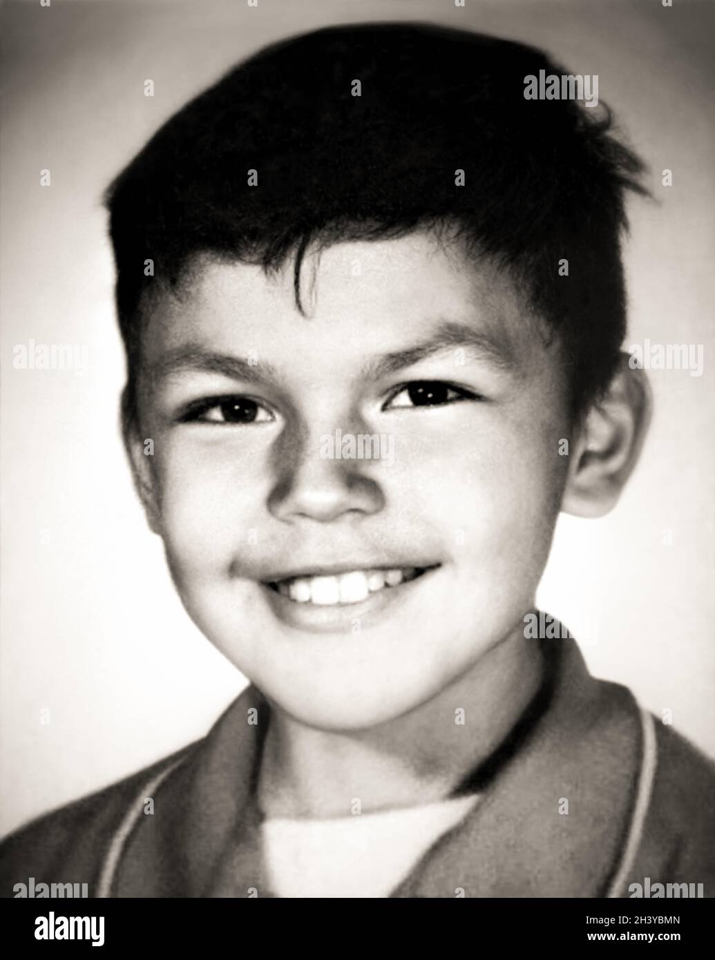 1968 ca , USA : il serial killer satanista RICHARD RAMIREZ ( 1960 - 2013 ), nato Ricardo Leyva Munoz Ramírez , quando era un ragazzo di 8 anni . Ramirez ' The Night Stalkerwas ', anch'esso stupratore seriale , rapinatore , molestatore bambino e burglar , era un killer americano che uccise almeno 13 persone , dal 17 marzo al 31 agosto 1985 . Fotografo sconosciuto . - ritratto - ritratto - serial-killer - assassino seriale - CRONACA nera - criminale - criminale - SERIAL KILLER - personalità quando era bambino bambini piccoli - infanzia - BAMBINO - BAMBINO - BAMBINI - infanzia - personalit Foto Stock