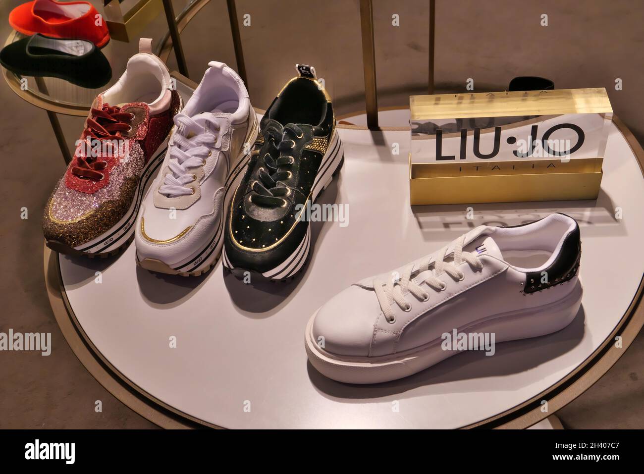 Liu jo scarpe negozi outlet