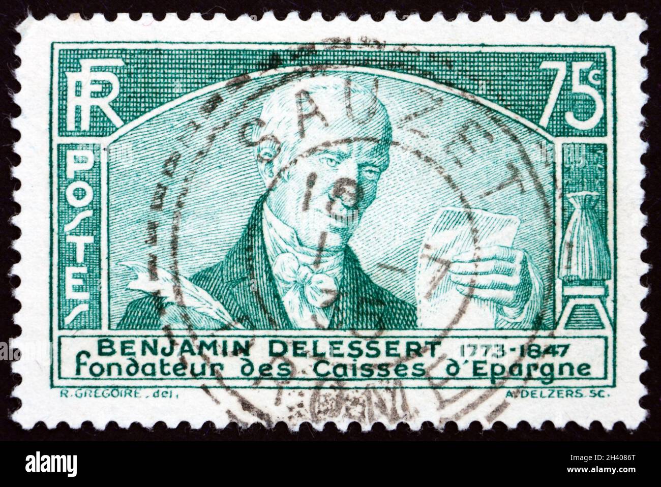 FRANCIA - CIRCA 1935: Un francobollo stampato in Francia mostra Benjamin Delessert, era un banchiere francese e naturalista, congresso internazionale della banca di risparmio, circ Foto Stock