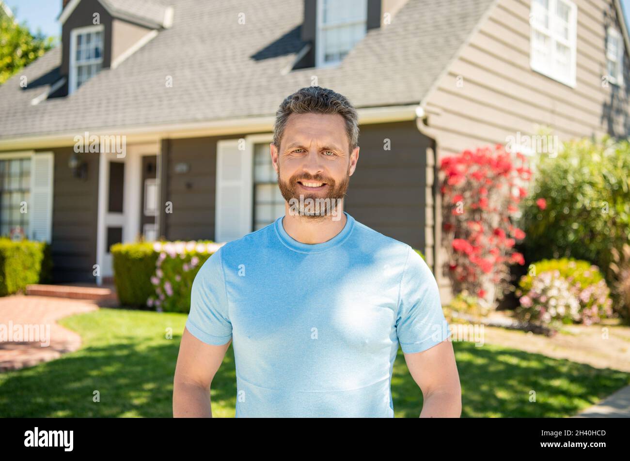 broker riuscito fare l'offerta. assicuratore di ipoteca. direttore americano di vendite. agente immobiliare Foto Stock