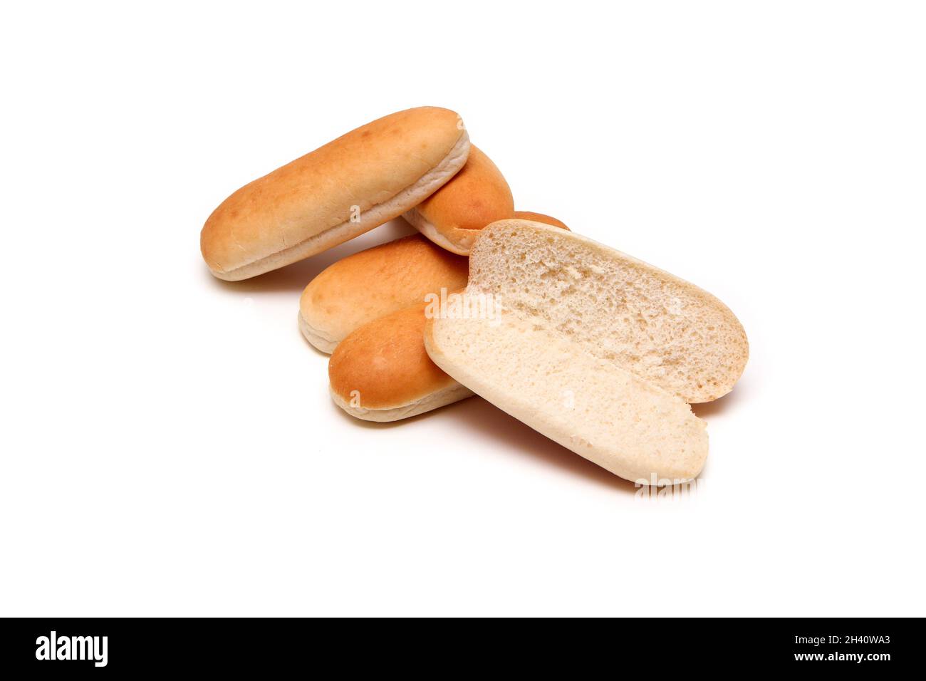 Diversi hanno comprato piccoli panini hot dog isolati in uno sfondo bianco. Foto Stock