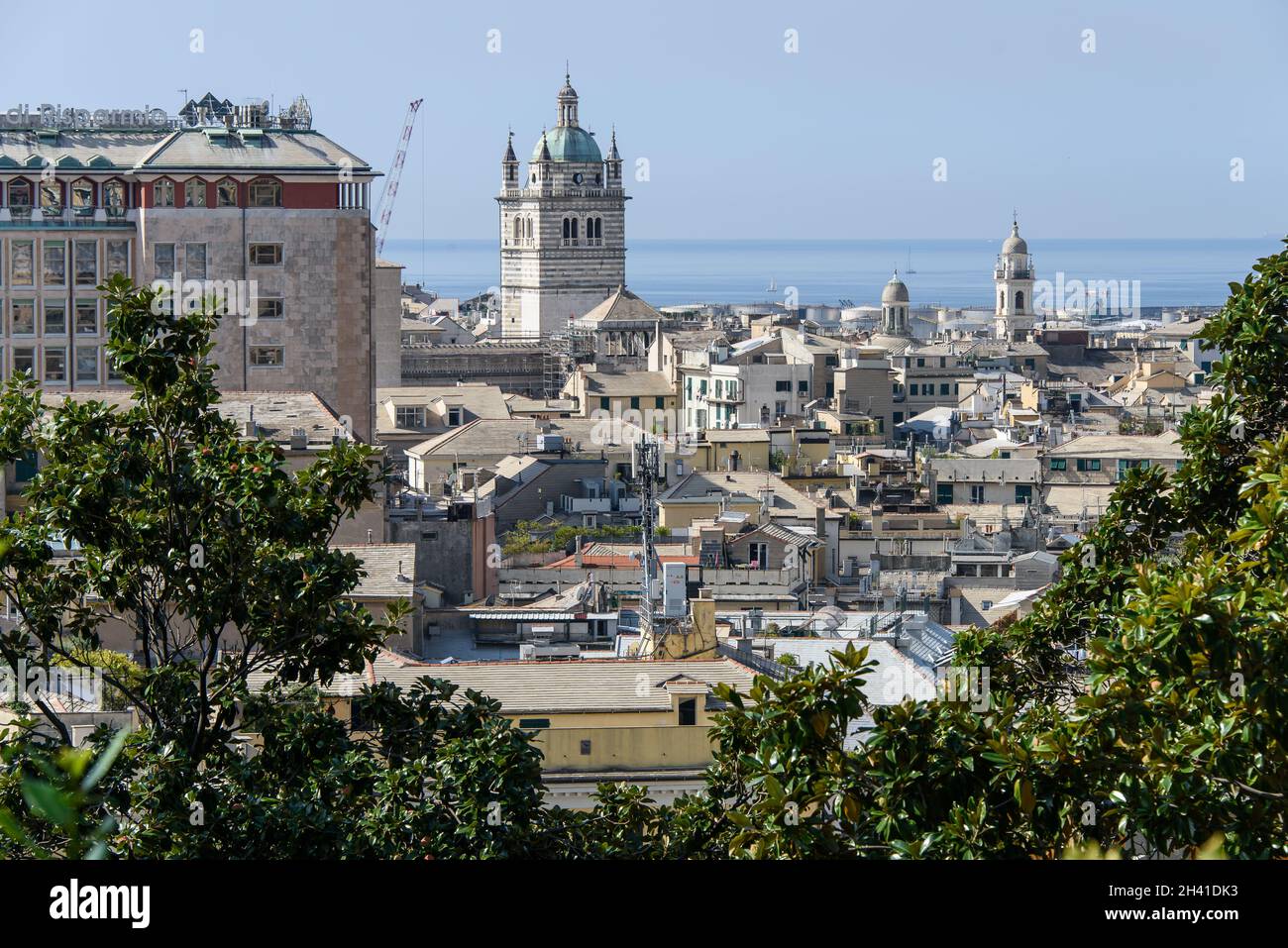 Paesaggio urbano di Genova da Spianata Castelletto Foto Stock