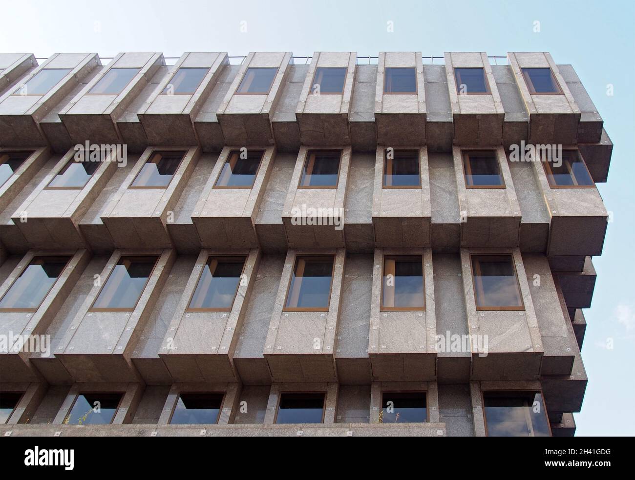 L'esterno della brutalista casa di Leeds costruita come ramo della banca d'inghilterra nel 1969 Foto Stock