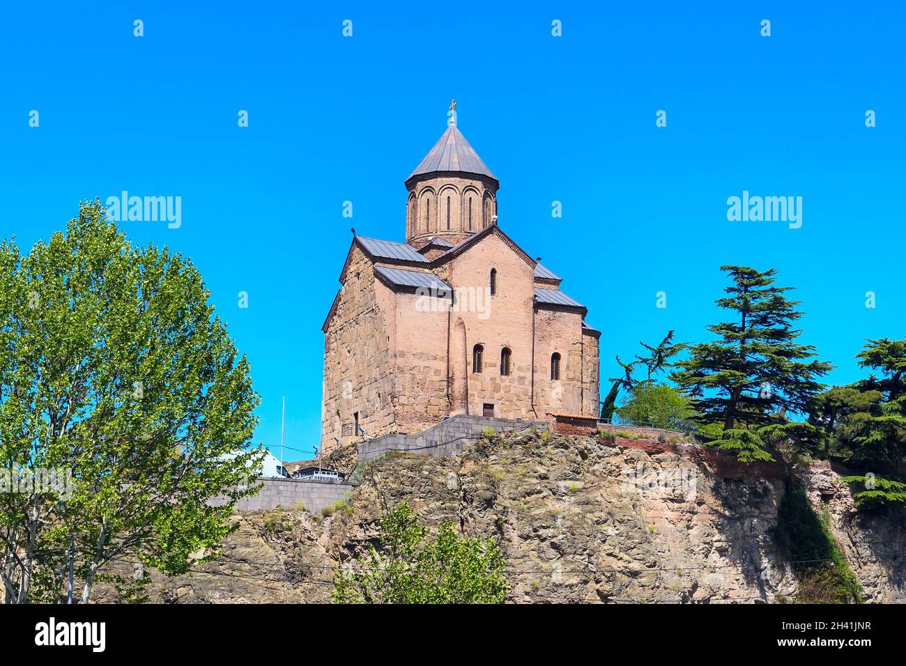 Chiesa della Vergine Maria Metekhi a Tbilisi, Georgia Foto Stock