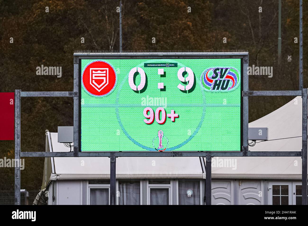 Siegen, Germania, 31 ottobre 20 Storyboard dopo la terza partita di DFB-Pokal 2021/2022 tra Sportfreunde Siegen e SV Henstedt-Ulzburg al LeimbachStadium di Siegen, Germania. Norina Toenges/Sports Press Phot Foto Stock