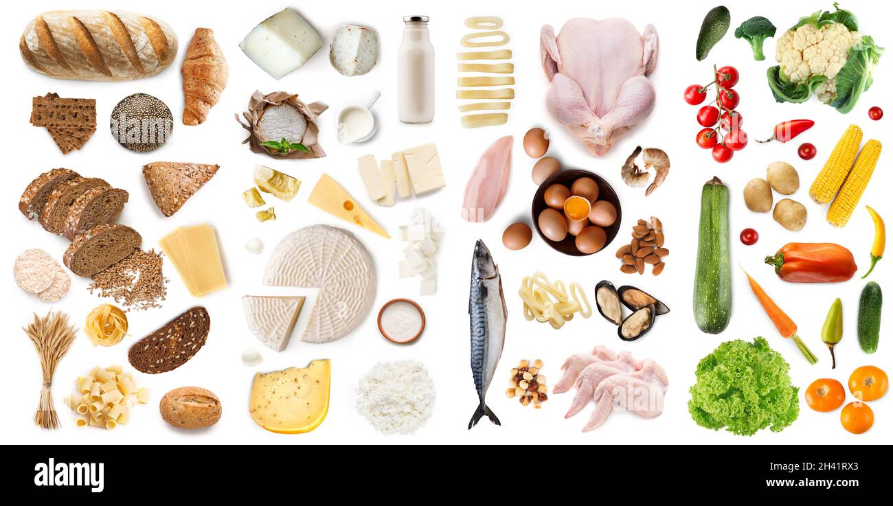 Pane, formaggio, pasta e pesce, carne, pepe e insalata, isolato su sfondo bianco, vista dall'alto, panorama Foto Stock