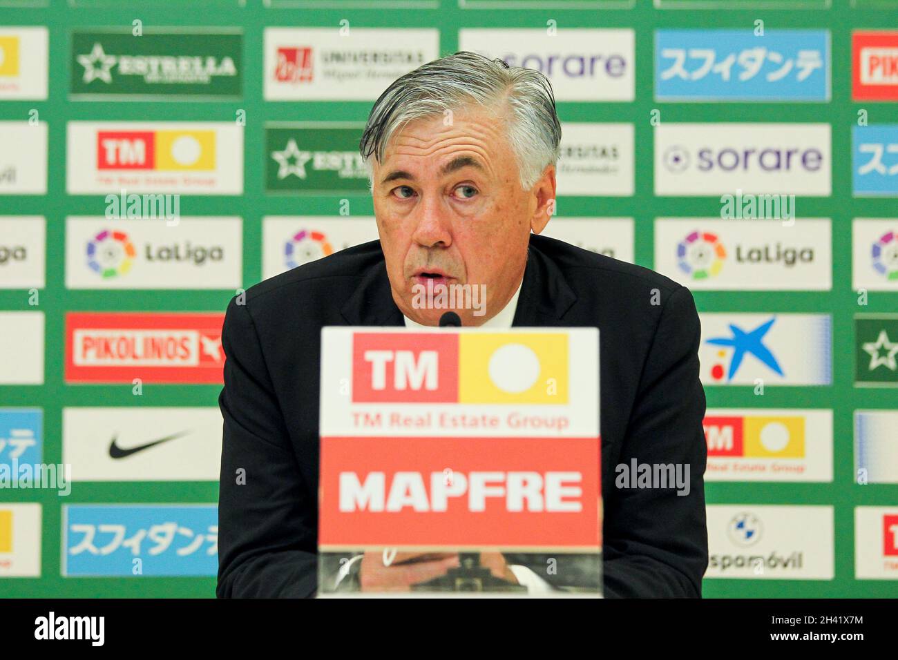 Carlo Ancelotti, allenatore del Real Madrid durante la conferenza stampa dopo la partita di calcio della Liga tra Elche CF e Real Madrid CF il 30 ottobre 2021 allo stadio Martinez Valero di Elche, Alicante, Spagna - Foto: IRH/DPPI/LiveMedia Foto Stock