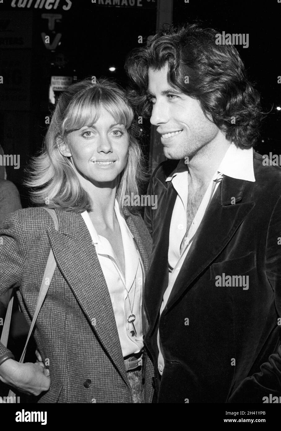 Olivia Newton-John e John Travolta al Palm Restaurant di Beverly Hills il 5 aprile 1978 credito: Ralph Dominguez/MediaPunch Foto Stock
