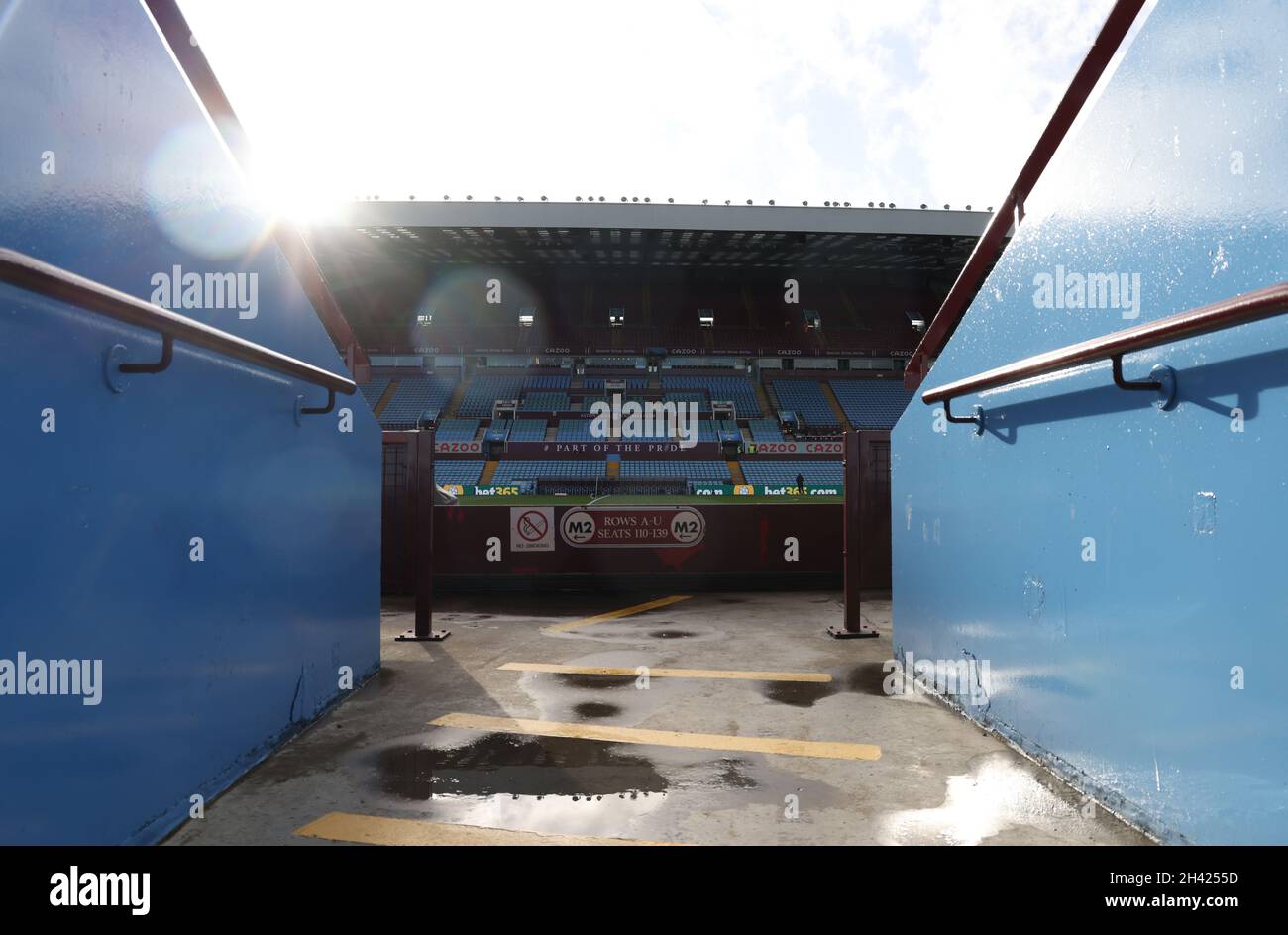 Birmingham, Regno Unito. 31 ottobre 2021. Vista generale dello stadio durante la partita della Premier League a Villa Park, Birmingham. Il credito dell'immagine dovrebbe leggere: Darren Staples/Sportimage Credit: Sportimage/Alamy Live News Credit: Sportimage/Alamy Live News Foto Stock