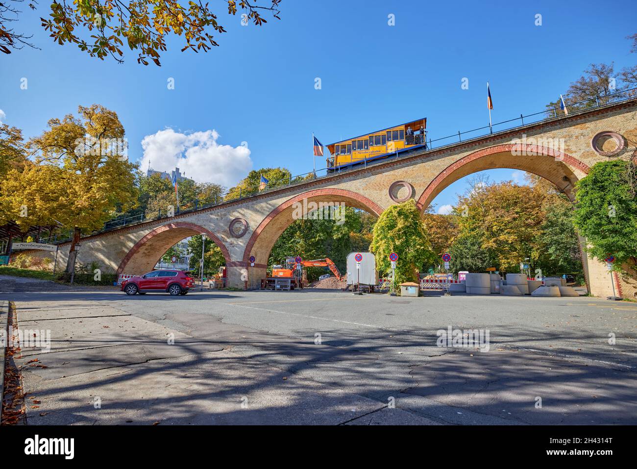 maria hilf torri chiesa in Wiesbaden città panorama, Germania Foto Stock