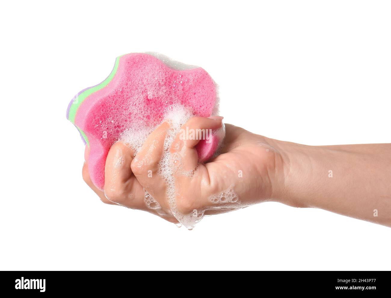 Donna strizza spugna da bagno con schiuma su sfondo bianco, primo piano  Foto stock - Alamy