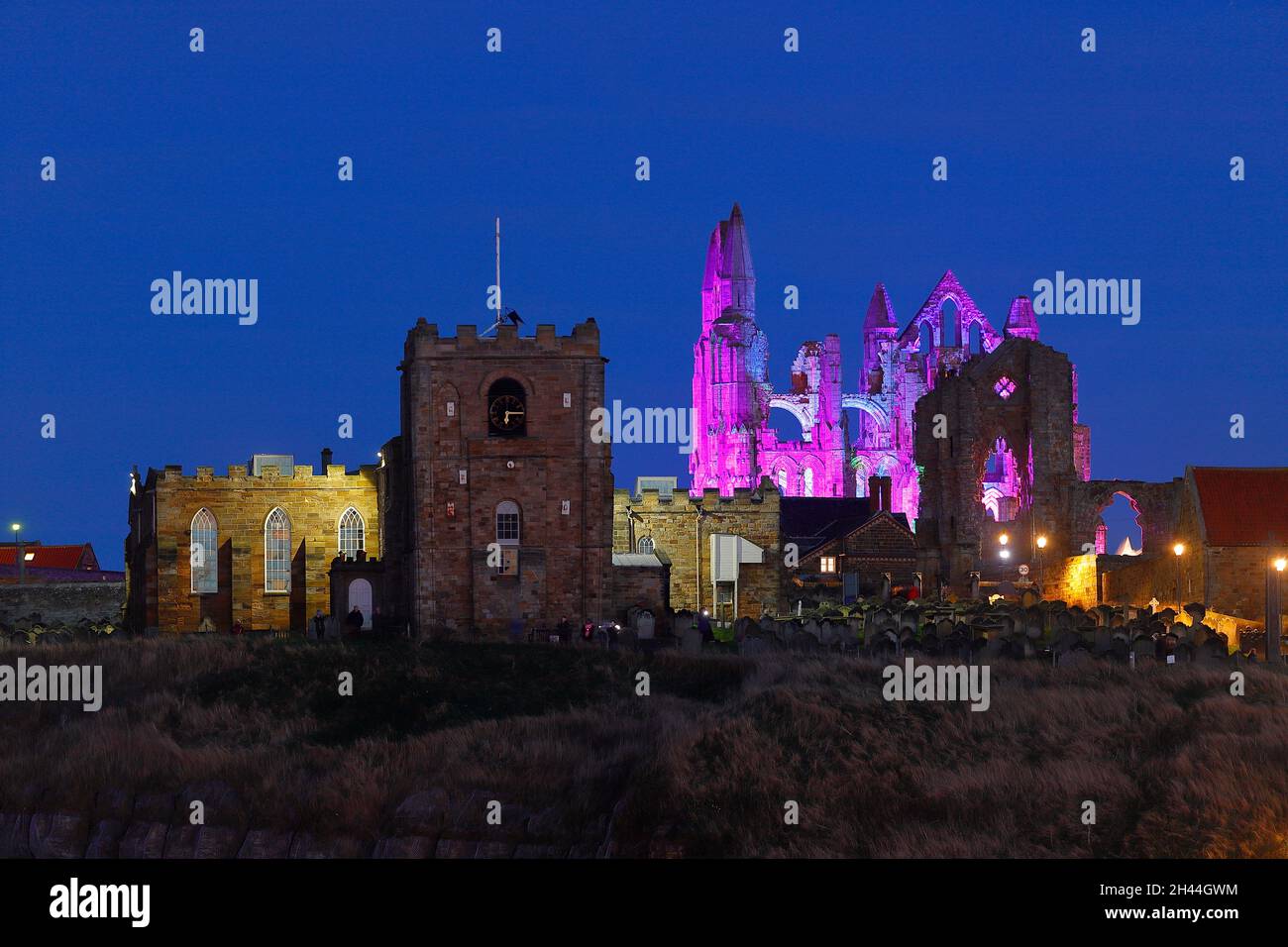 Whitby Abbey Illuminations nel North Yorkshire, Regno Unito Foto Stock