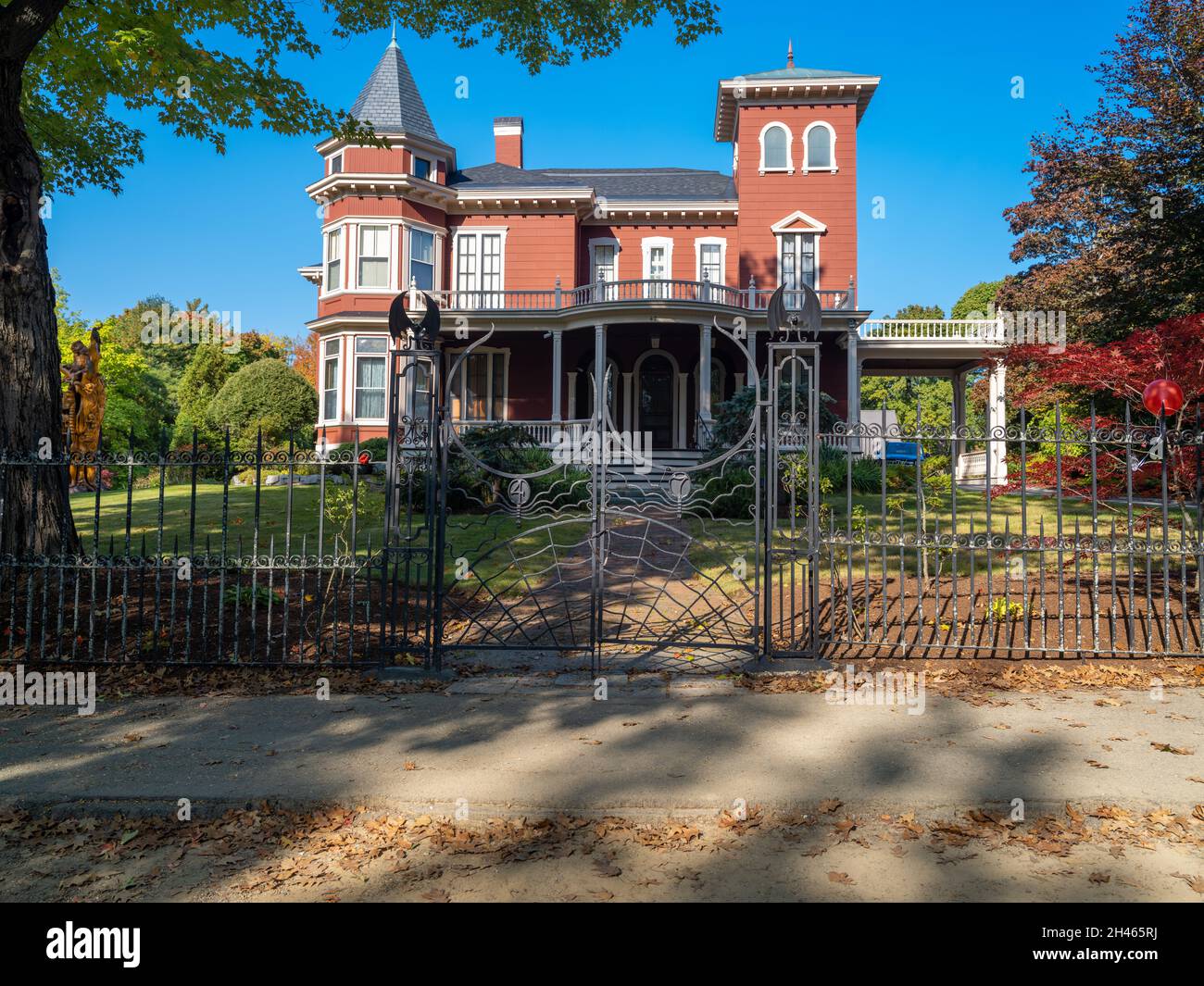 Bangor Maine Usa 22 Ottobre 21 Vista Della Casa Di Stephen King Su Broadway A Bangor Stephen King E Un Famoso Autore E Scrittore Foto Stock Alamy Bangor Maine Usa 22 Ottobre 21 Vista Della Casa Di Stephen King Su Broadway A Bangor Stephen King E Un Famoso Autore E Scrittore Foto Stock Alamy