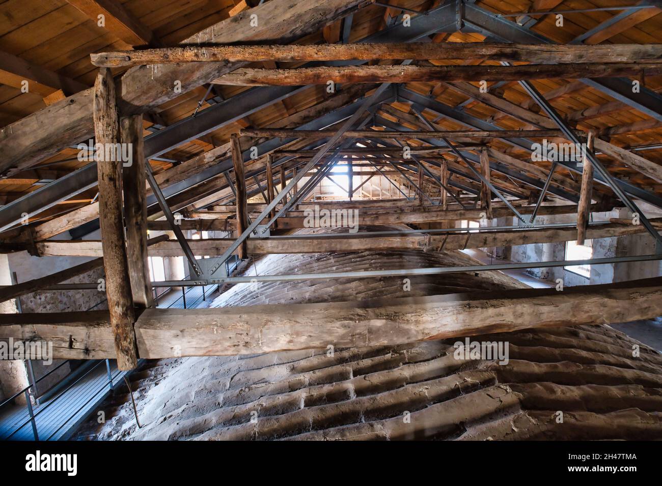 Vista interna della struttura del tetto sul soffitto della chiesa di Santa Caterina a Palermo Foto Stock