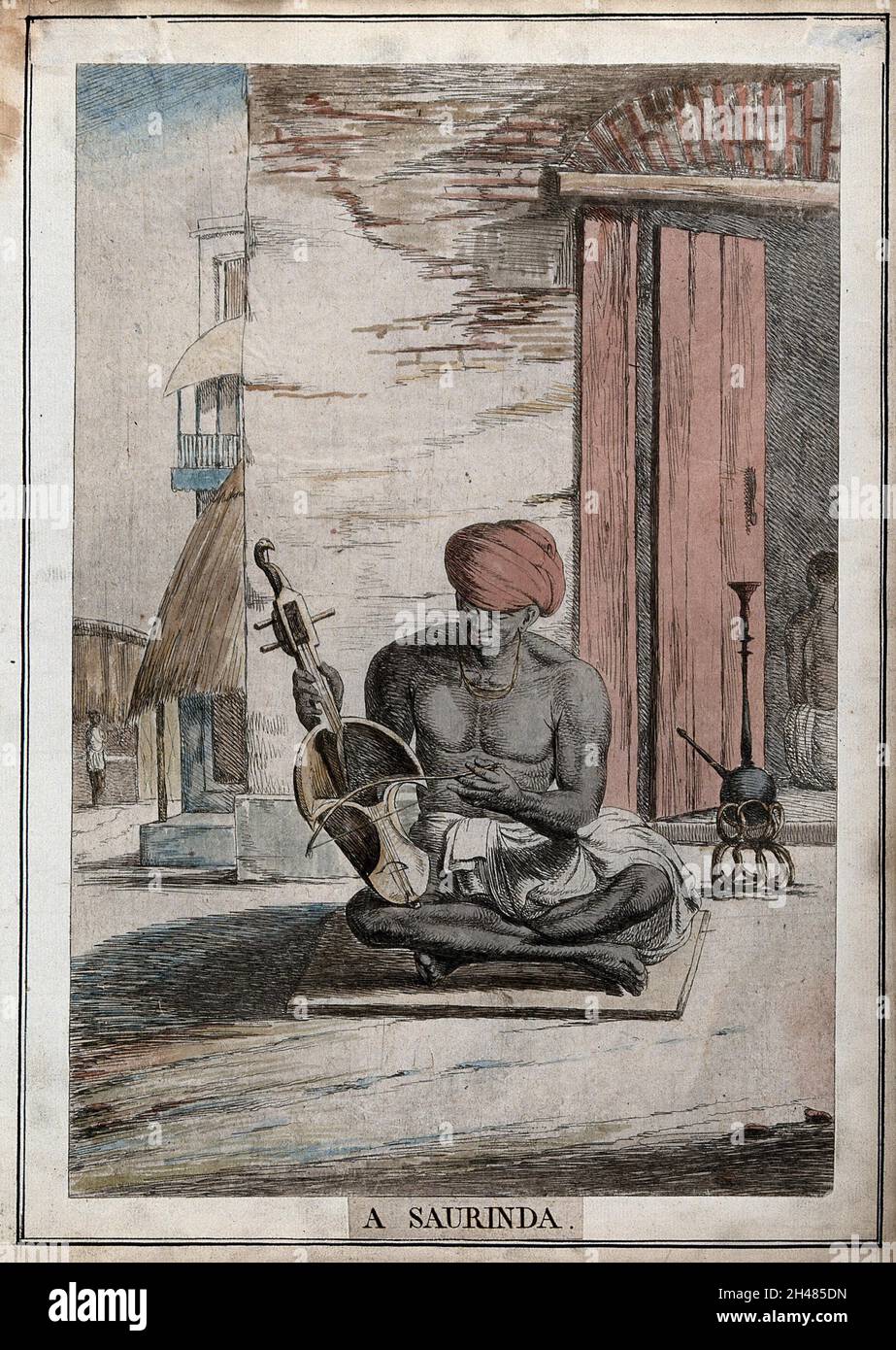 Scena di strada con un musicista che suona una saurinda, un tipo di violino, Calcutta, Bengala Occidentale. Incisione colorata di Francis Balthazar Solvyns, 1799. Foto Stock