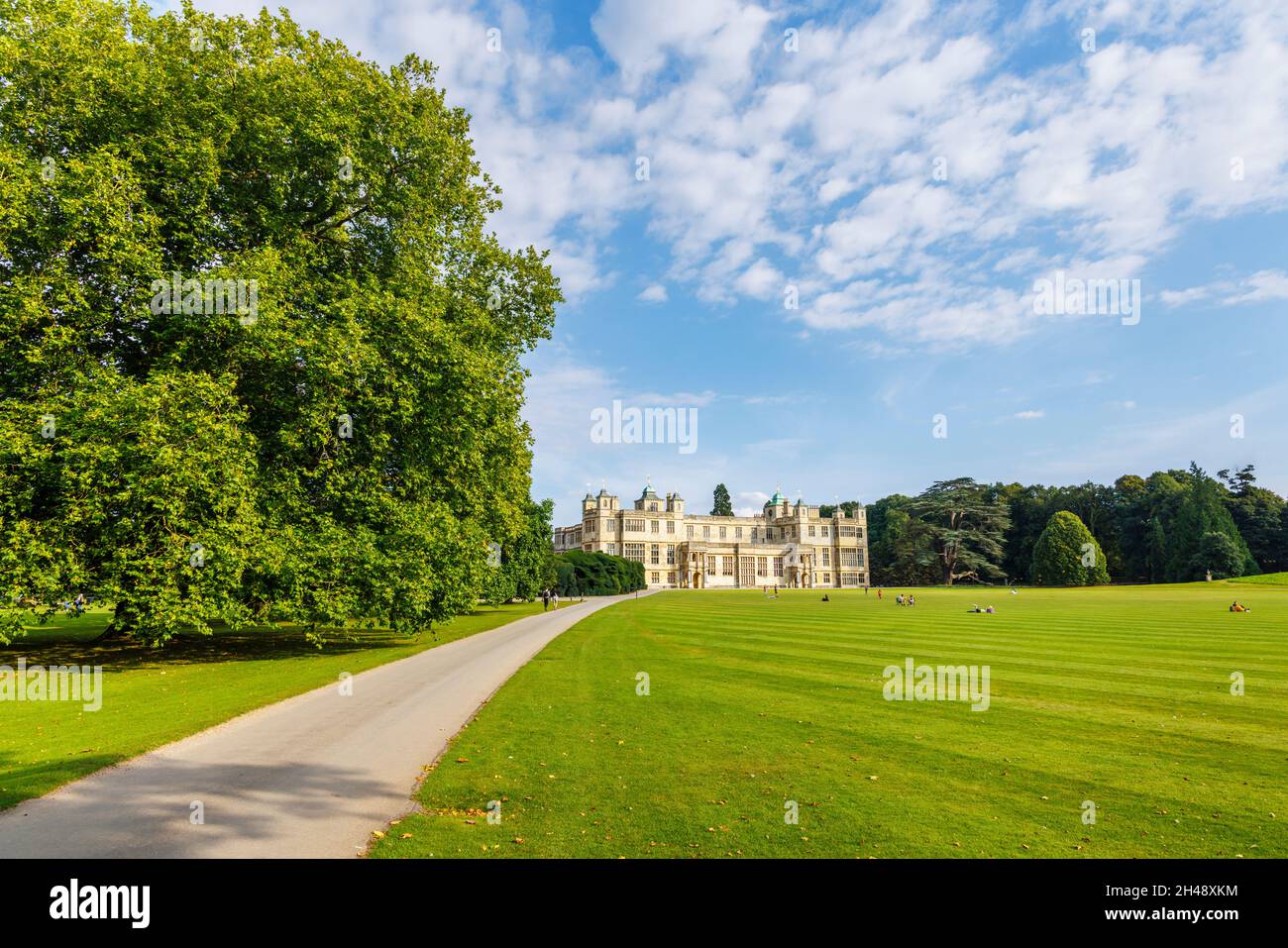 Audley End House, una casa di campagna giacobina del XVII secolo vicino a Saffron Walden, Essex, Inghilterra Foto Stock