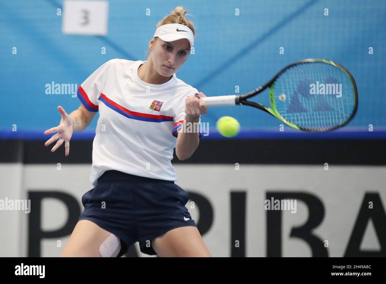 Il tennista ceco Marketa Vondrousova si allena prima del tennis femminile Billie Jean King Cup (ex Fed Cup), il 29 ottobre 2021, a Praga, Repubblica Ceca Foto Stock